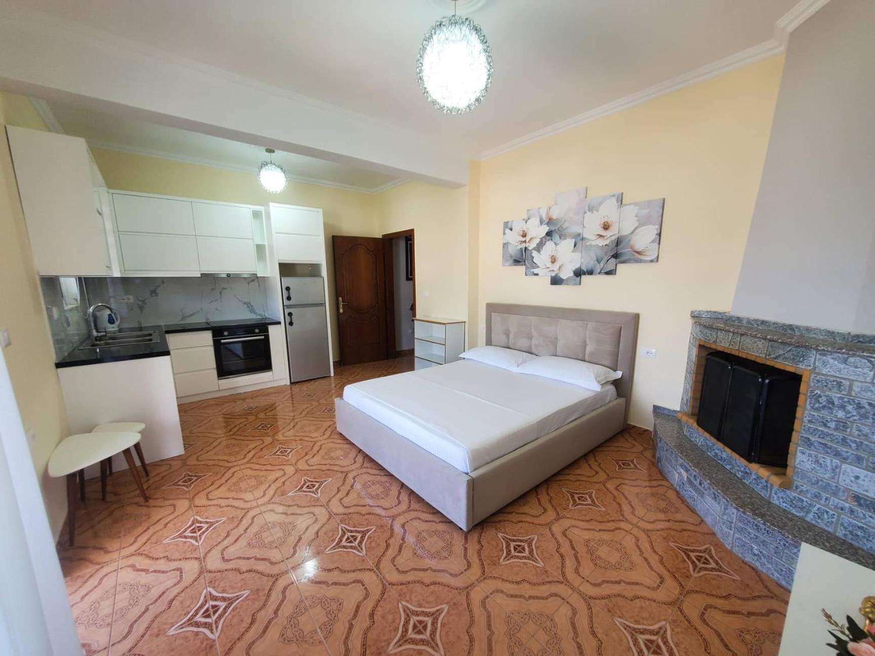 Guest House Sandri Sarandë Esterno foto