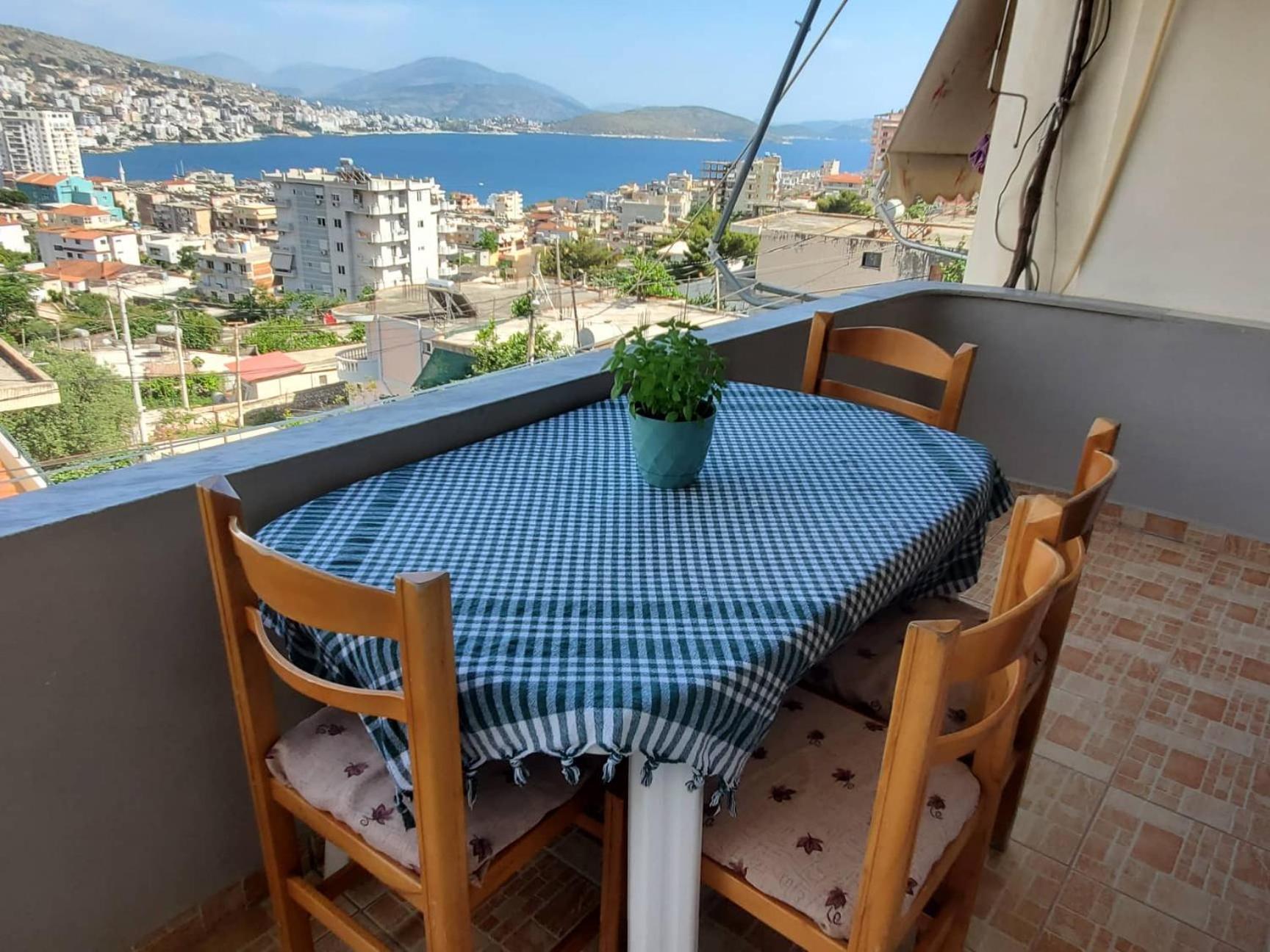 Guest House Sandri Sarandë Esterno foto