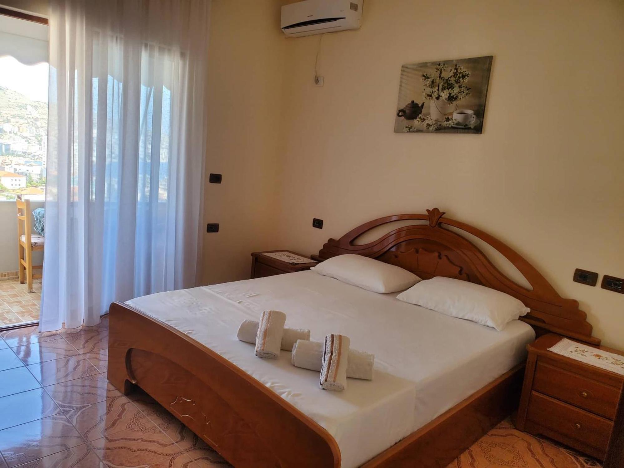 Guest House Sandri Sarandë Esterno foto