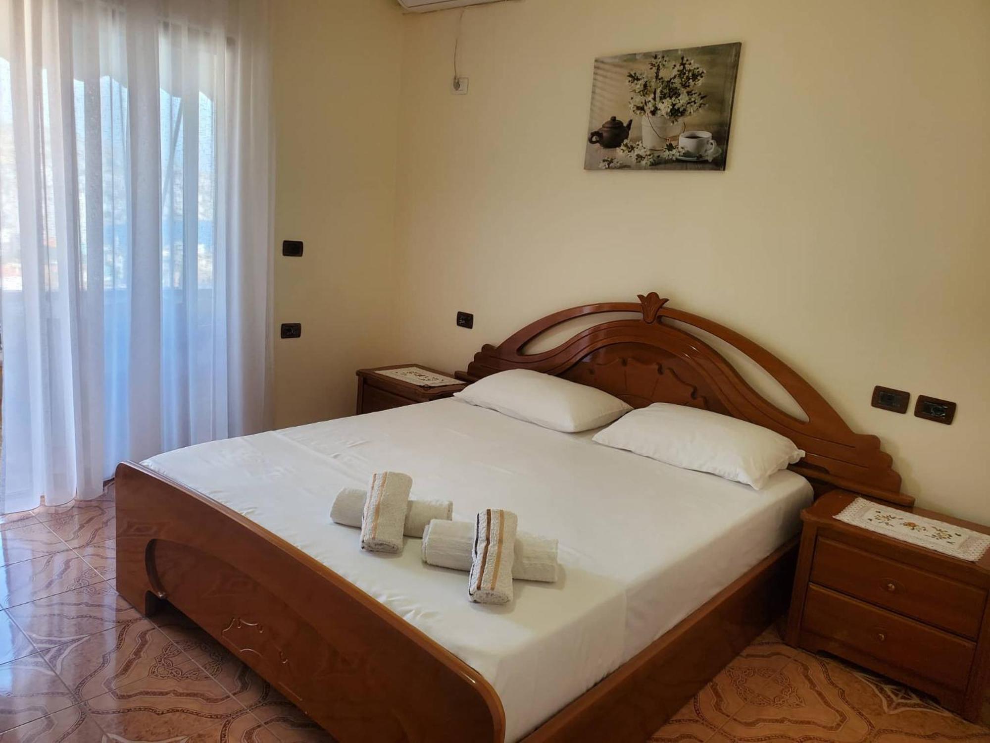 Guest House Sandri Sarandë Esterno foto