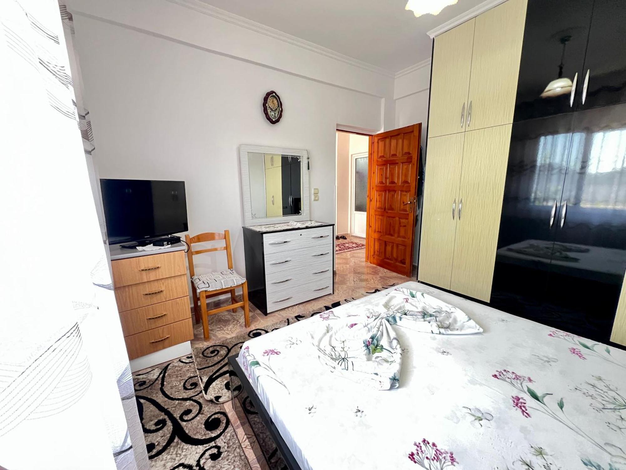 Guest House Sandri Sarandë Esterno foto