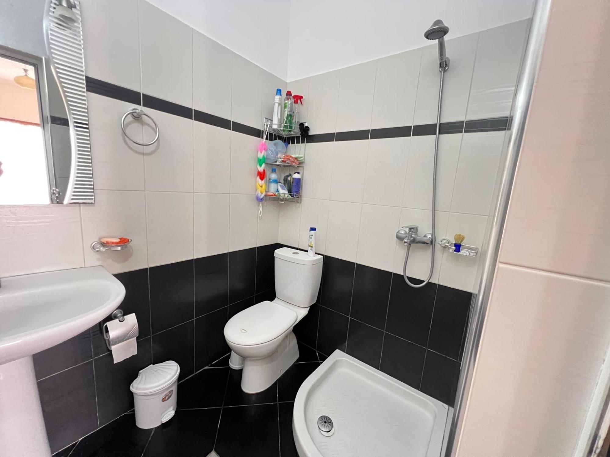 Guest House Sandri Sarandë Esterno foto