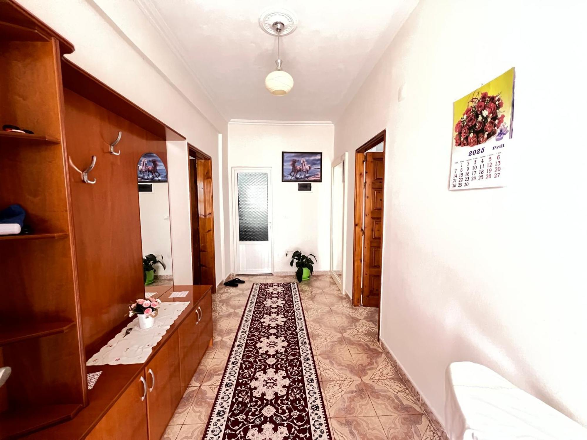 Guest House Sandri Sarandë Esterno foto