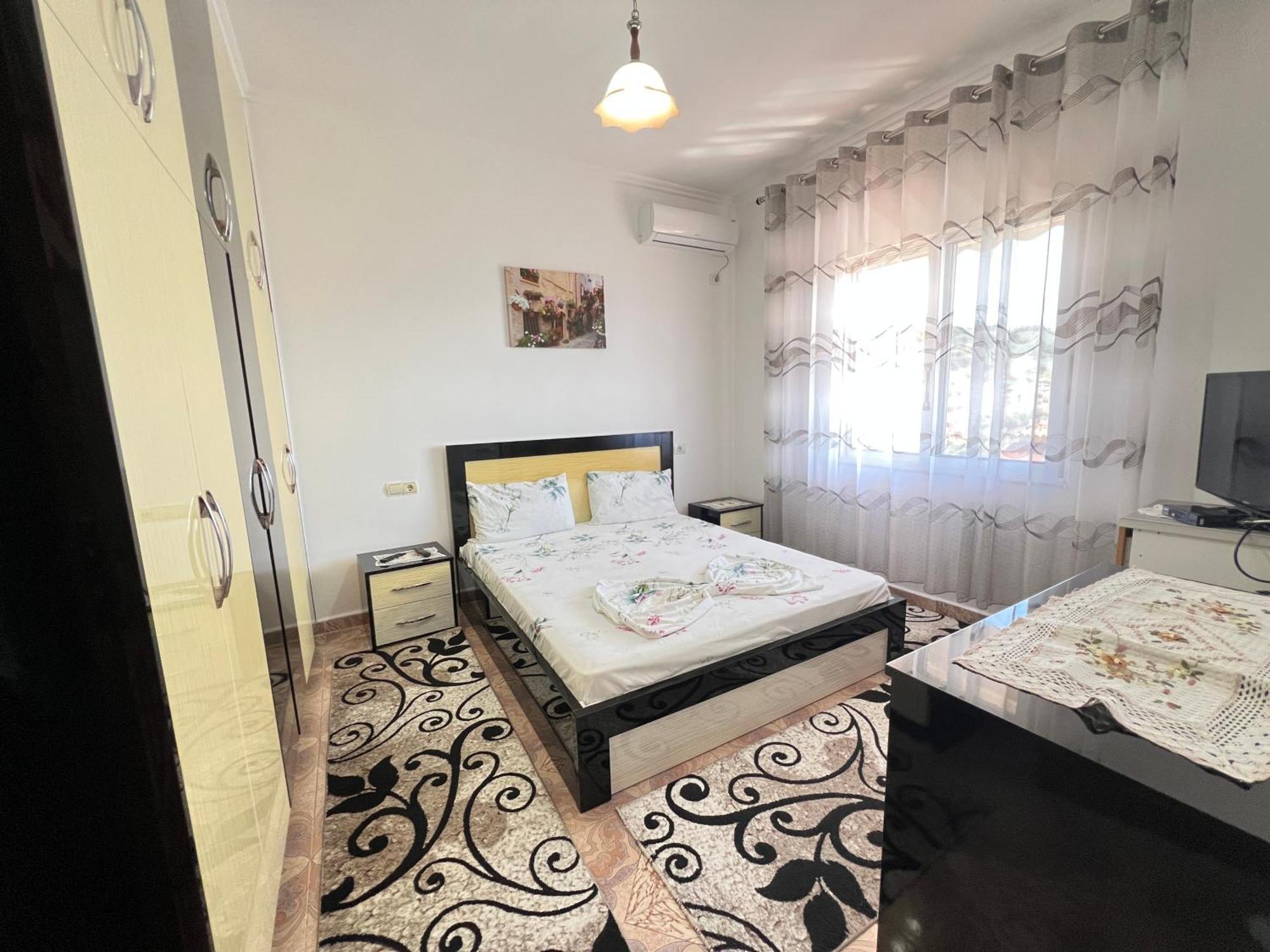 Guest House Sandri Sarandë Esterno foto